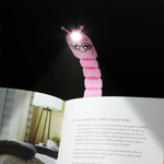 Kép 2/2 - Könyvjelző olvasólámpa - Könyvmoly (pink) - Flexilight Bookworm Pink