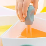Kép 2/3 - Pipetta kisgyerek kezében - Inspire MyPlay