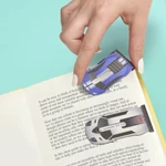Kép 4/4 - Versenyautós könyvjelzők - használat közben