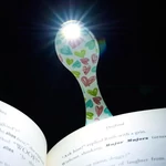 Kép 3/8 - Színes szívek - Könyvjelző olvasólámpa - Flexilight