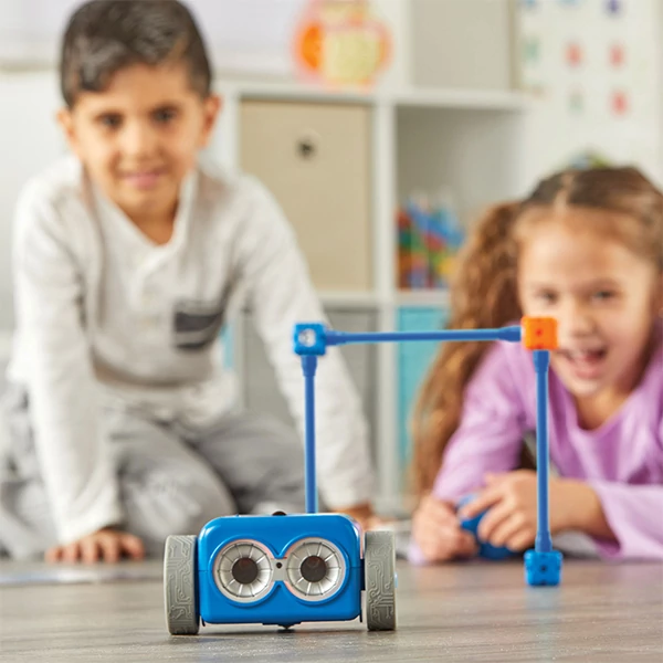 Programozható robot játékok - padlórobotok