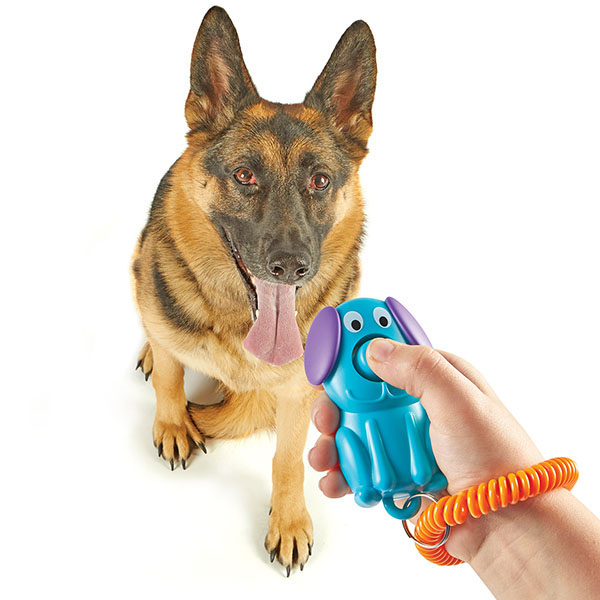 Csettintő gomb, kutya alakú, kutya figyel - Brightkins, LER9380